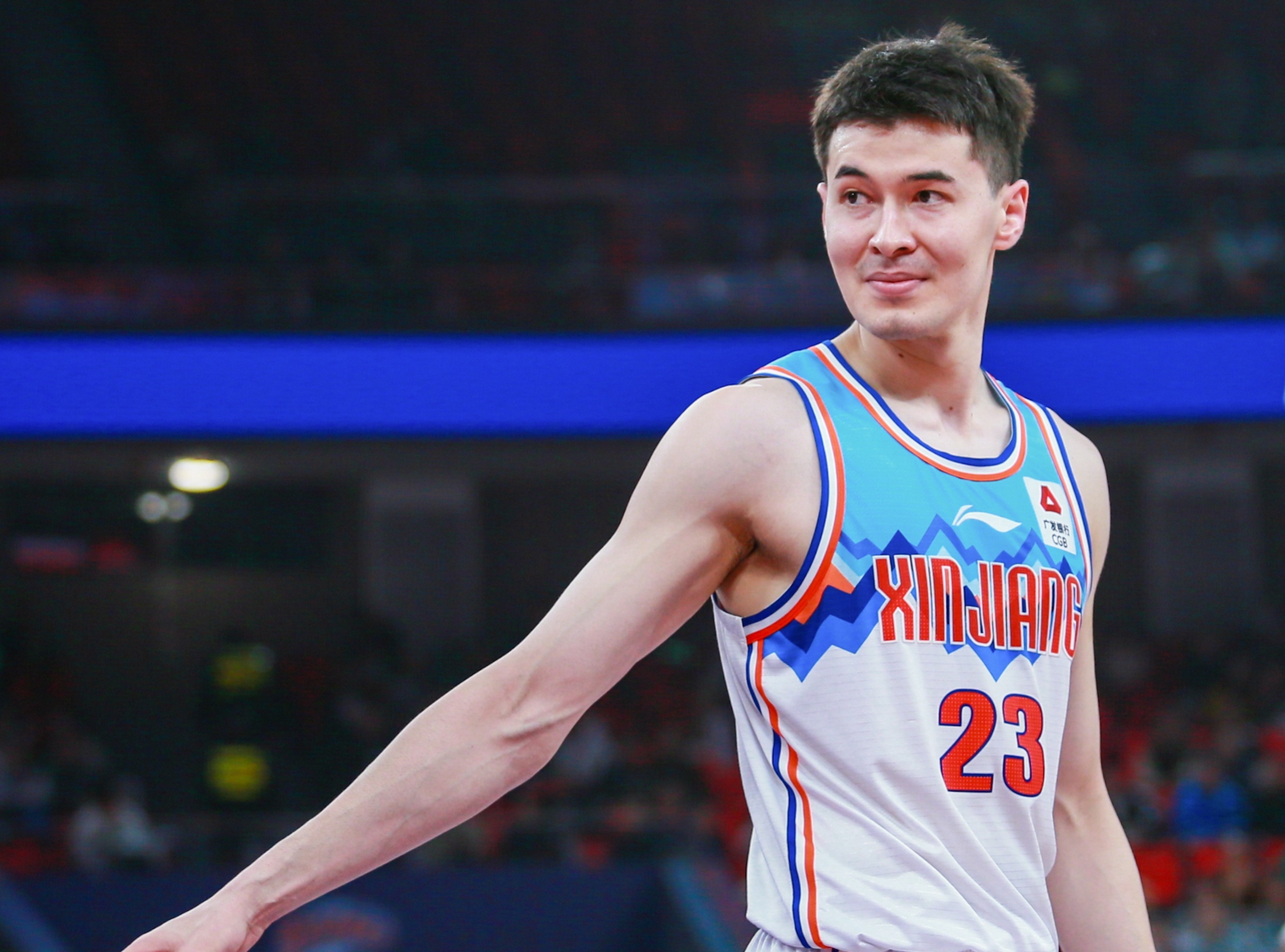 转折点！里尔队长鼓劲，CBA常规赛清晨攻防权衡，信心回归，训练强度明显提升的简单介绍