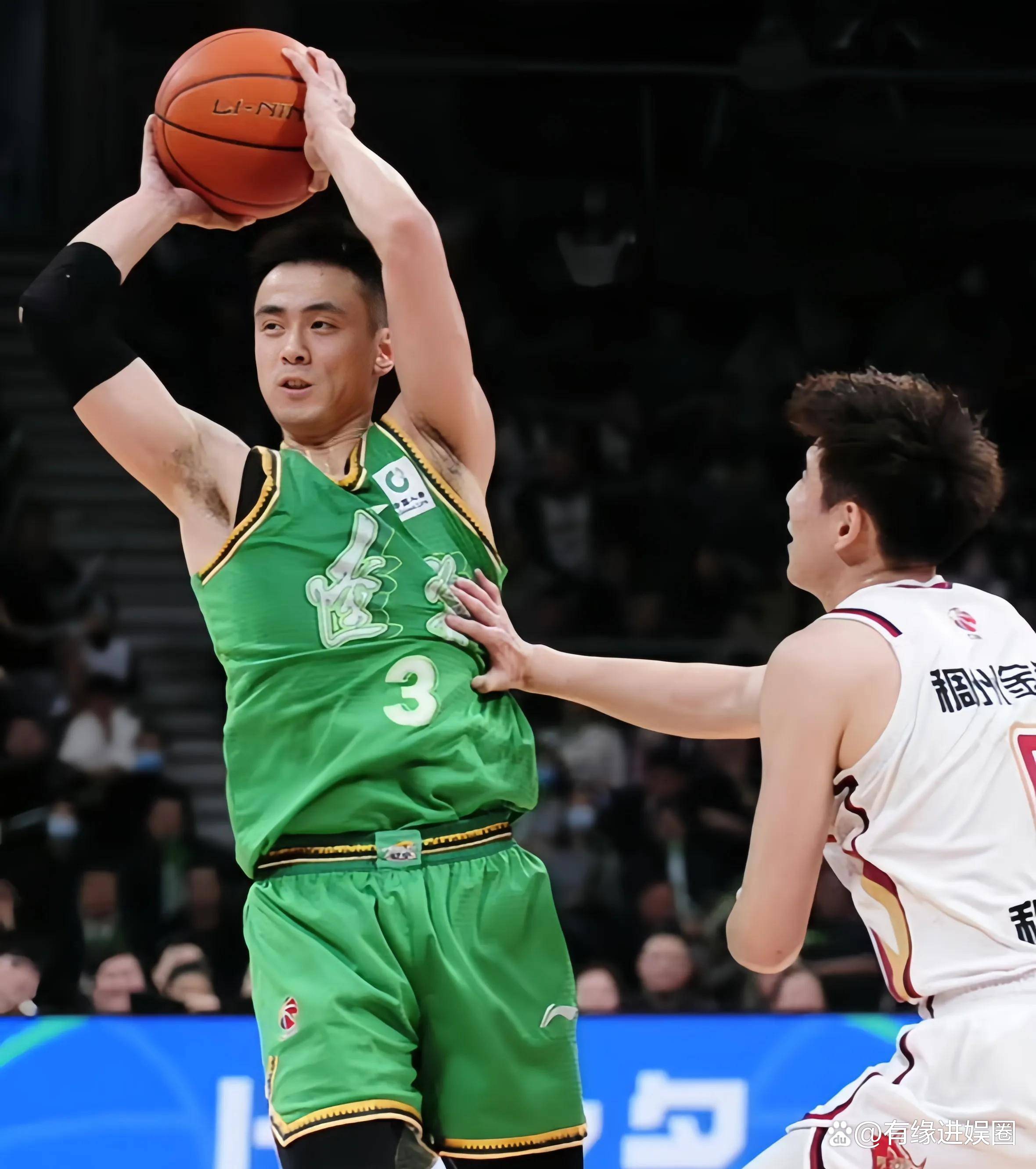 转折点！里尔队长鼓劲，CBA常规赛清晨攻防权衡，信心回归，训练强度明显提升的简单介绍